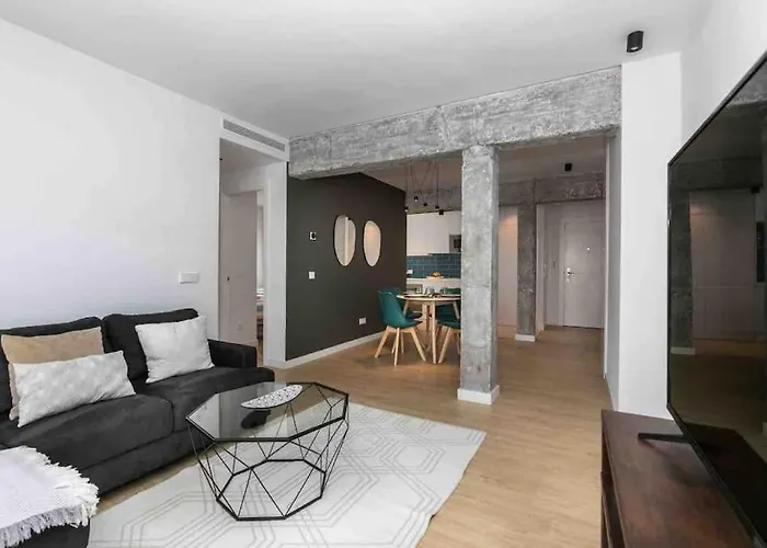 En Tu Casa En * ماربيا
